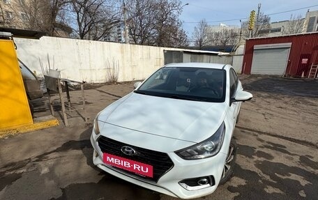 Hyundai Solaris II рестайлинг, 2018 год, 1 700 000 рублей, 2 фотография