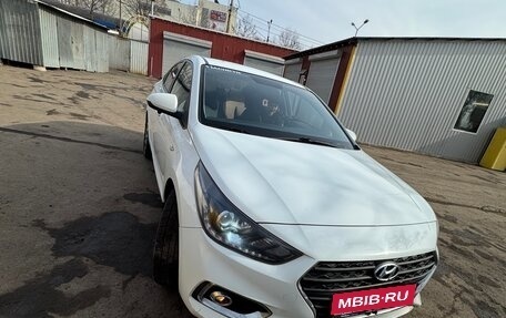 Hyundai Solaris II рестайлинг, 2018 год, 1 700 000 рублей, 3 фотография