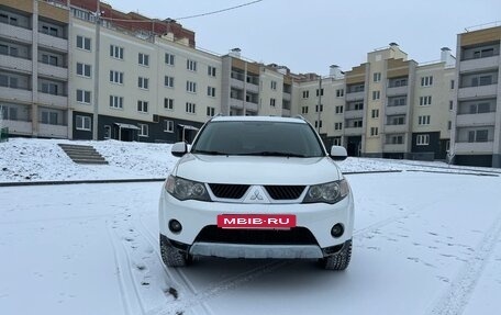 Mitsubishi Outlander III рестайлинг 3, 2008 год, 938 000 рублей, 3 фотография