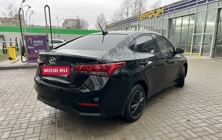 Hyundai Solaris II рестайлинг, 2017 год, 925 000 рублей, 4 фотография