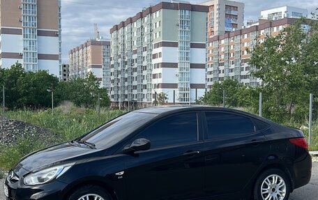 Hyundai Solaris II рестайлинг, 2012 год, 999 999 рублей, 4 фотография