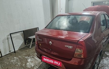 Renault Logan I, 2010 год, 400 000 рублей, 2 фотография