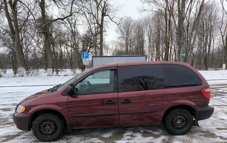 Chrysler Voyager IV, 2001 год, 450 000 рублей, 2 фотография