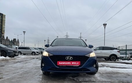 Hyundai Solaris II рестайлинг, 2021 год, 1 665 000 рублей, 2 фотография