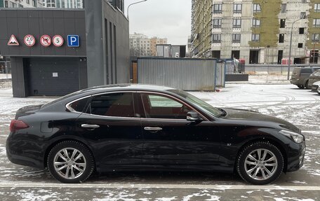 Infiniti Q70 I, 2016 год, 2 850 000 рублей, 2 фотография