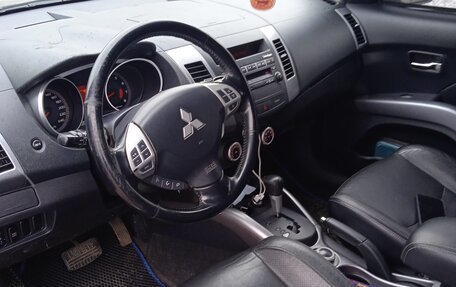 Mitsubishi Outlander III рестайлинг 3, 2007 год, 1 250 000 рублей, 9 фотография