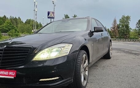 Mercedes-Benz S-Класс, 2011 год, 1 790 000 рублей, 2 фотография