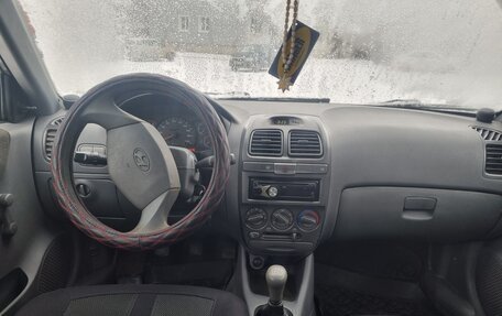 Hyundai Accent II, 2005 год, 285 000 рублей, 8 фотография