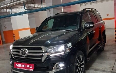 Toyota Land Cruiser 200, 2019 год, 8 300 000 рублей, 3 фотография