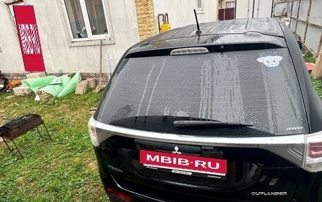 Mitsubishi Outlander III рестайлинг 3, 2013 год, 1 230 000 рублей, 3 фотография