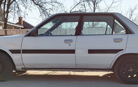 Toyota Carina, 1984 год, 105 000 рублей, 2 фотография