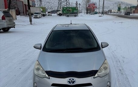 Toyota Aqua I, 2012 год, 820 000 рублей, 2 фотография