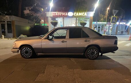 Mercedes-Benz W124, 1985 год, 200 000 рублей, 2 фотография