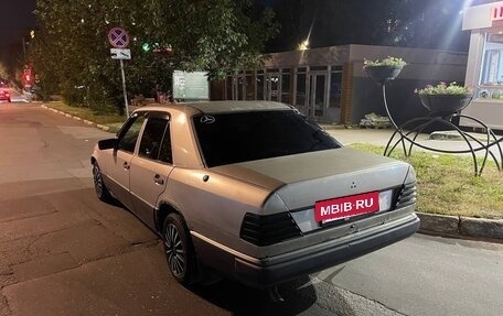 Mercedes-Benz W124, 1985 год, 200 000 рублей, 3 фотография