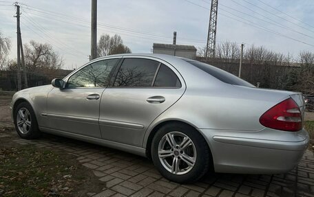 Mercedes-Benz E-Класс, 2004 год, 1 050 000 рублей, 4 фотография