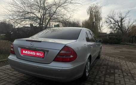 Mercedes-Benz E-Класс, 2004 год, 1 050 000 рублей, 6 фотография