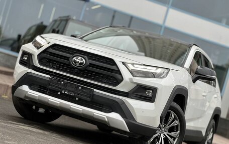 Toyota RAV4, 2024 год, 4 840 000 рублей, 4 фотография