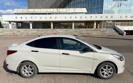 Hyundai Solaris II рестайлинг, 2015 год, 1 310 000 рублей, 4 фотография