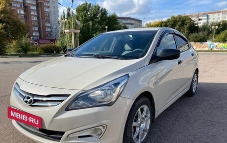 Hyundai Solaris II рестайлинг, 2015 год, 1 310 000 рублей, 2 фотография