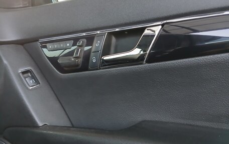 Mercedes-Benz C-Класс, 2008 год, 1 000 000 рублей, 14 фотография
