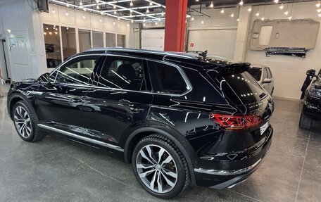 Volkswagen Touareg III, 2020 год, 6 800 000 рублей, 4 фотография