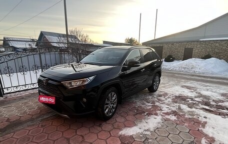 Toyota RAV4, 2020 год, 5 000 000 рублей, 2 фотография