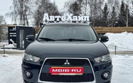 Mitsubishi Outlander III рестайлинг 3, 2010 год, 1 279 000 рублей, 2 фотография