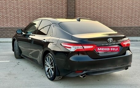 Toyota Camry, 2023 год, 3 950 000 рублей, 8 фотография