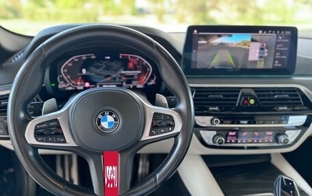 BMW 5 серия, 2021 год, 6 600 000 рублей, 15 фотография