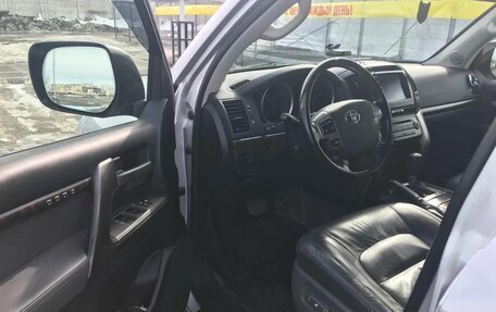 Toyota Land Cruiser 200, 2010 год, 2 599 000 рублей, 3 фотография