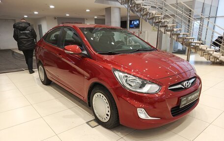 Hyundai Solaris II рестайлинг, 2011 год, 691 000 рублей, 3 фотография