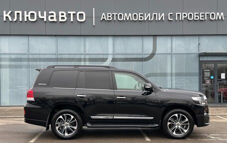 Toyota Land Cruiser 200, 2020 год, 8 550 000 рублей, 7 фотография