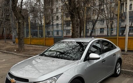 Chevrolet Cruze II, 2011 год, 670 000 рублей, 2 фотография