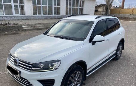 Volkswagen Touareg III, 2015 год, 3 190 000 рублей, 4 фотография