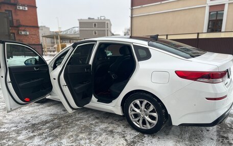 KIA Optima IV, 2018 год, 2 420 000 рублей, 12 фотография