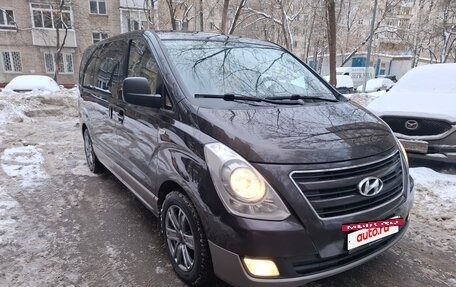 Hyundai H-1 II рестайлинг, 2016 год, 2 300 000 рублей, 5 фотография