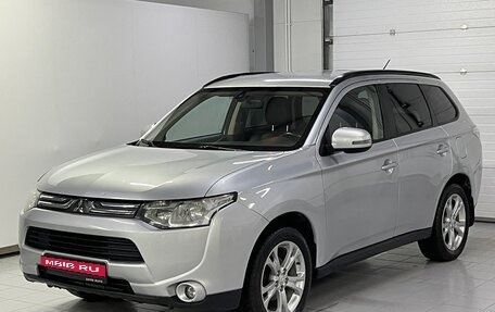 Mitsubishi Outlander III рестайлинг 3, 2013 год, 1 419 000 рублей, 3 фотография