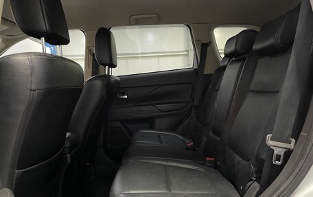 Mitsubishi Outlander III рестайлинг 3, 2013 год, 1 419 000 рублей, 20 фотография