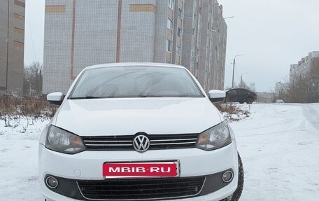 Volkswagen Polo VI (EU Market), 2011 год, 700 000 рублей, 1 фотография