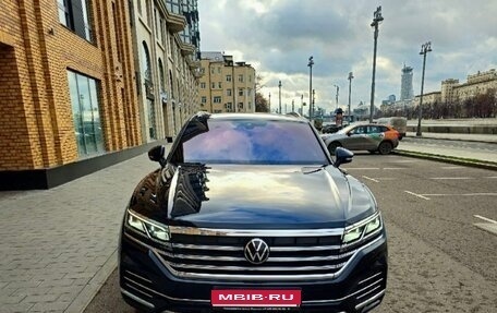 Volkswagen Touareg III, 2021 год, 9 000 000 рублей, 1 фотография