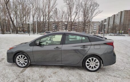 Toyota Prius IV XW50, 2019 год, 1 950 000 рублей, 2 фотография