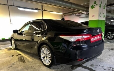 Toyota Camry, 2018 год, 3 600 000 рублей, 6 фотография