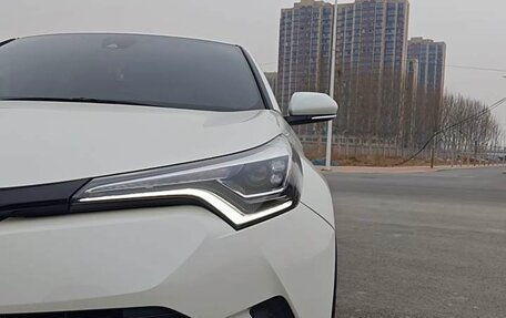 Toyota C-HR I рестайлинг, 2020 год, 1 725 000 рублей, 8 фотография