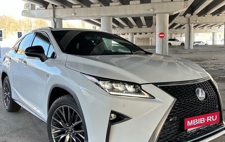 Lexus RX IV рестайлинг, 2017 год, 4 370 000 рублей, 3 фотография