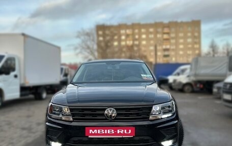 Volkswagen Tiguan II, 2017 год, 3 050 000 рублей, 2 фотография