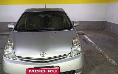 Toyota Prius, 2010 год, 980 000 рублей, 2 фотография