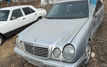 Mercedes-Benz E-Класс, 1998 год, 110 000 рублей, 1 фотография