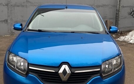 Renault Logan II, 2014 год, 700 000 рублей, 2 фотография