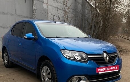 Renault Logan II, 2014 год, 700 000 рублей, 3 фотография