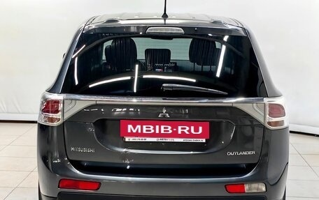 Mitsubishi Outlander III рестайлинг 3, 2014 год, 1 268 000 рублей, 4 фотография